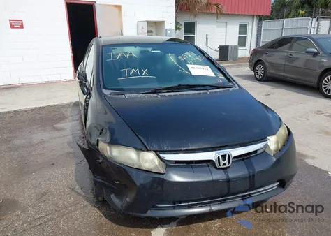 2008 Honda Civic Lx z USA, uszkodzony, nr VIN 1HGFA16538L025292